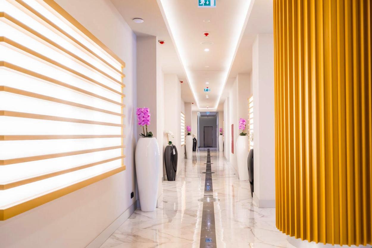 Hellobatumi Aparthotel Екстериор снимка
