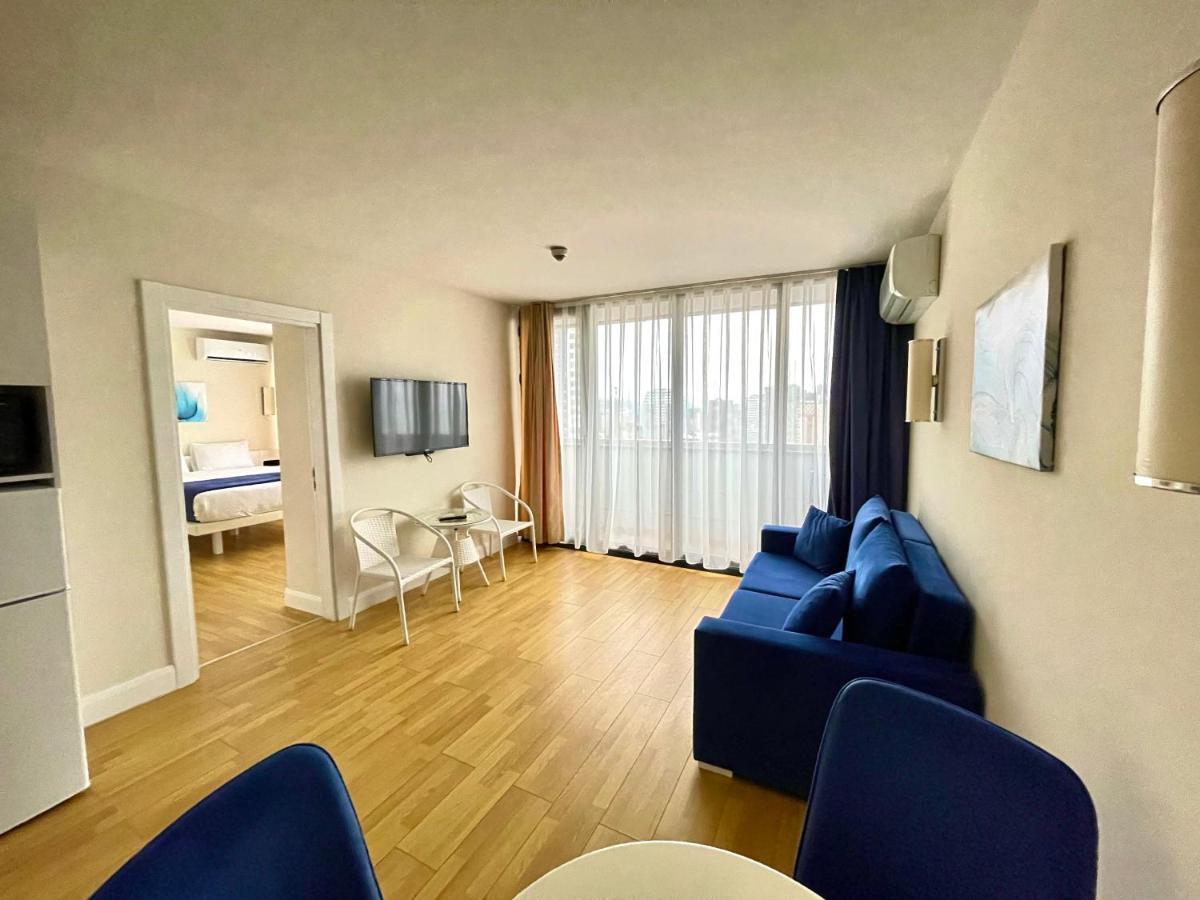 Hellobatumi Aparthotel Екстериор снимка