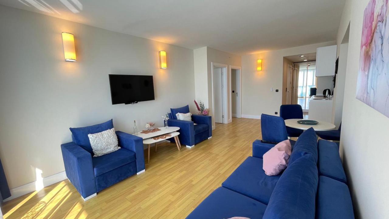 Hellobatumi Aparthotel Екстериор снимка