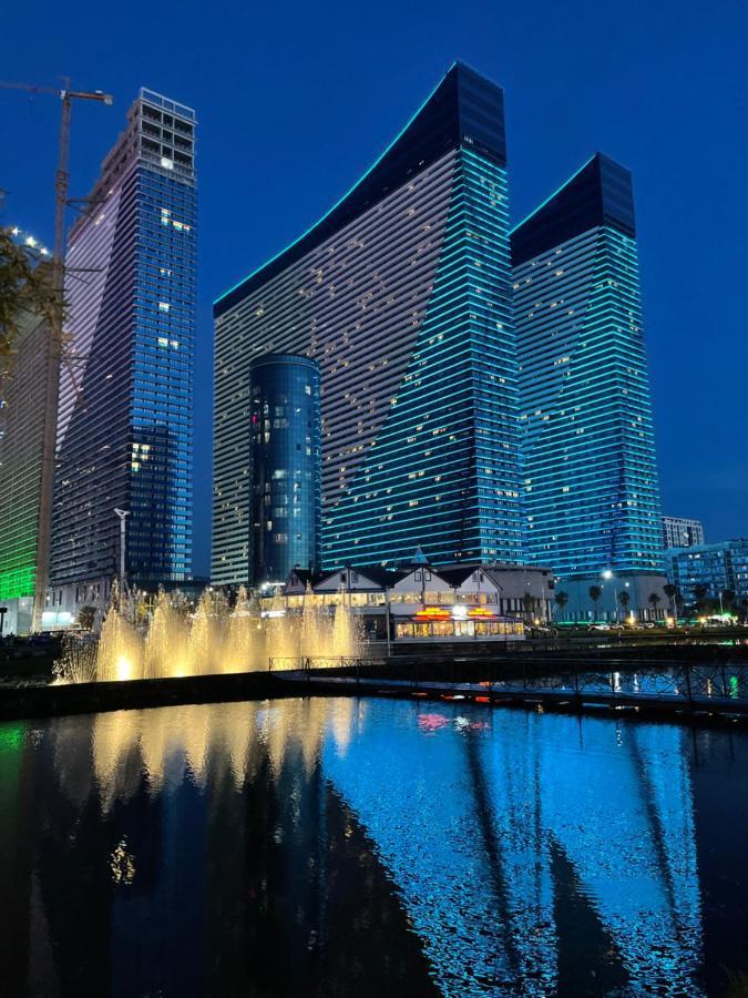 Hellobatumi Aparthotel Екстериор снимка