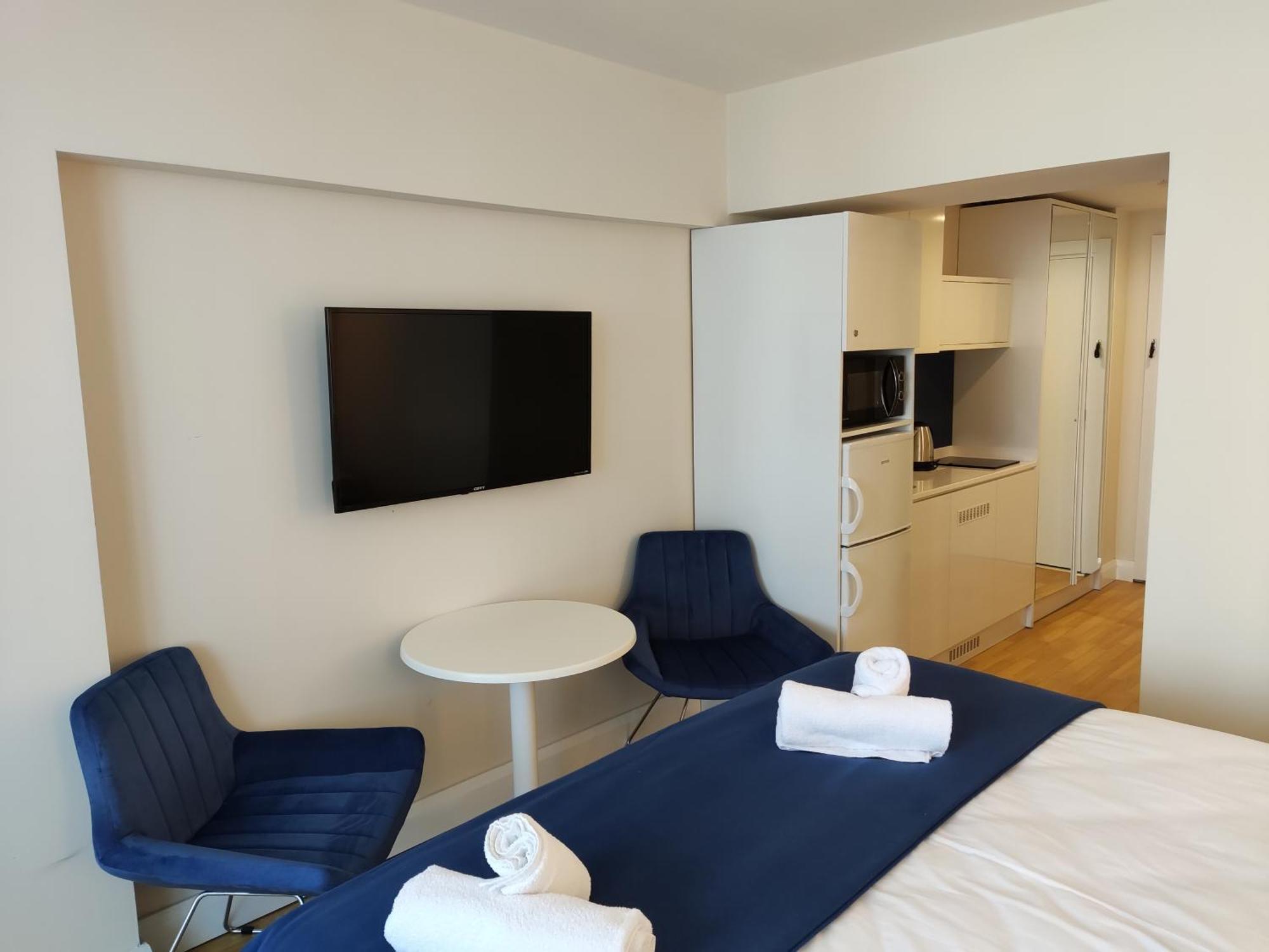 Hellobatumi Aparthotel Екстериор снимка