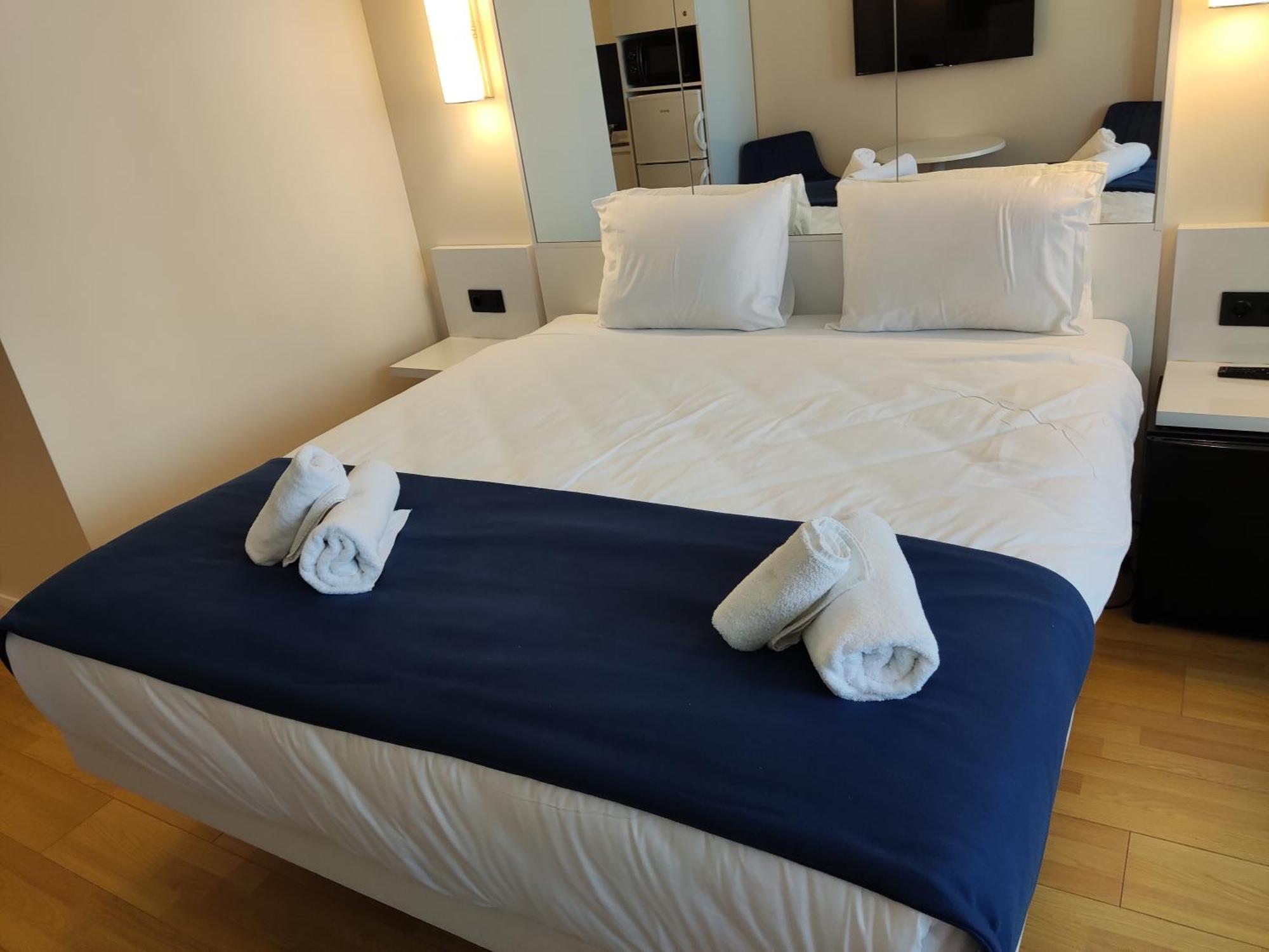 Hellobatumi Aparthotel Екстериор снимка