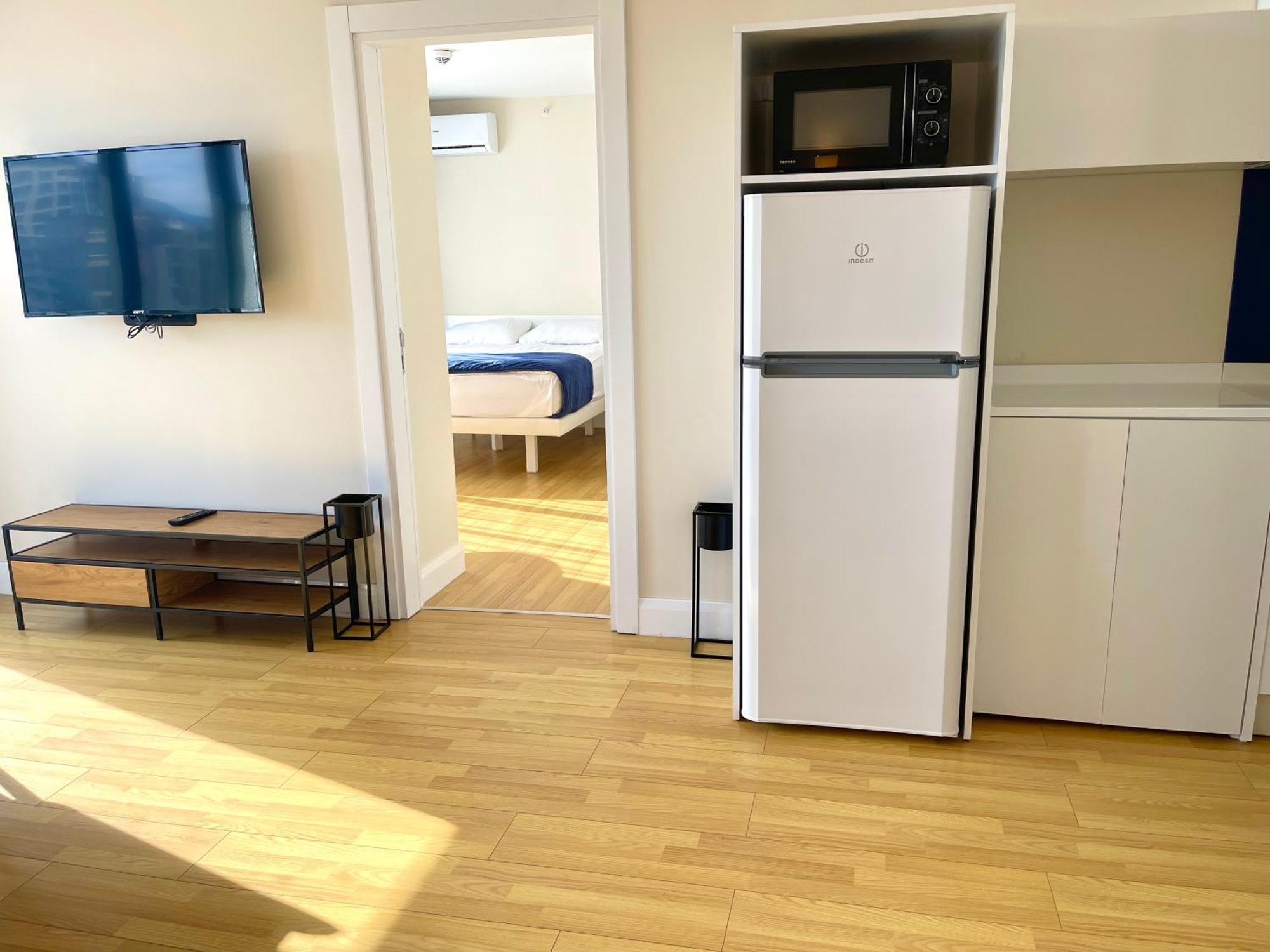 Hellobatumi Aparthotel Екстериор снимка
